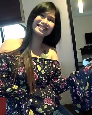 Thai girl provides sexual services for Japan guy
