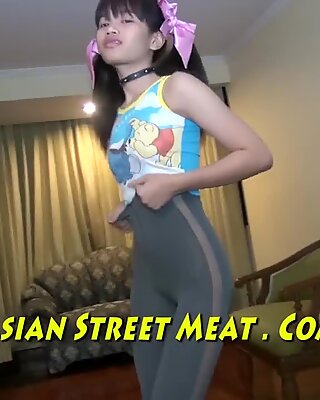 Rumalder thai bugged op hendes behåret røv